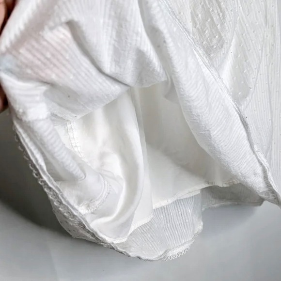 J.O.A. White Swiss Dot Cotton Boho Floral Embroidered Baby Doll Tunic Top - Picture 6 of 7